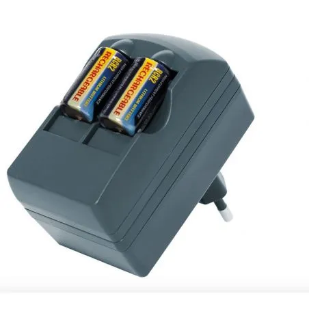 Charger + rechargeable batteries CR123